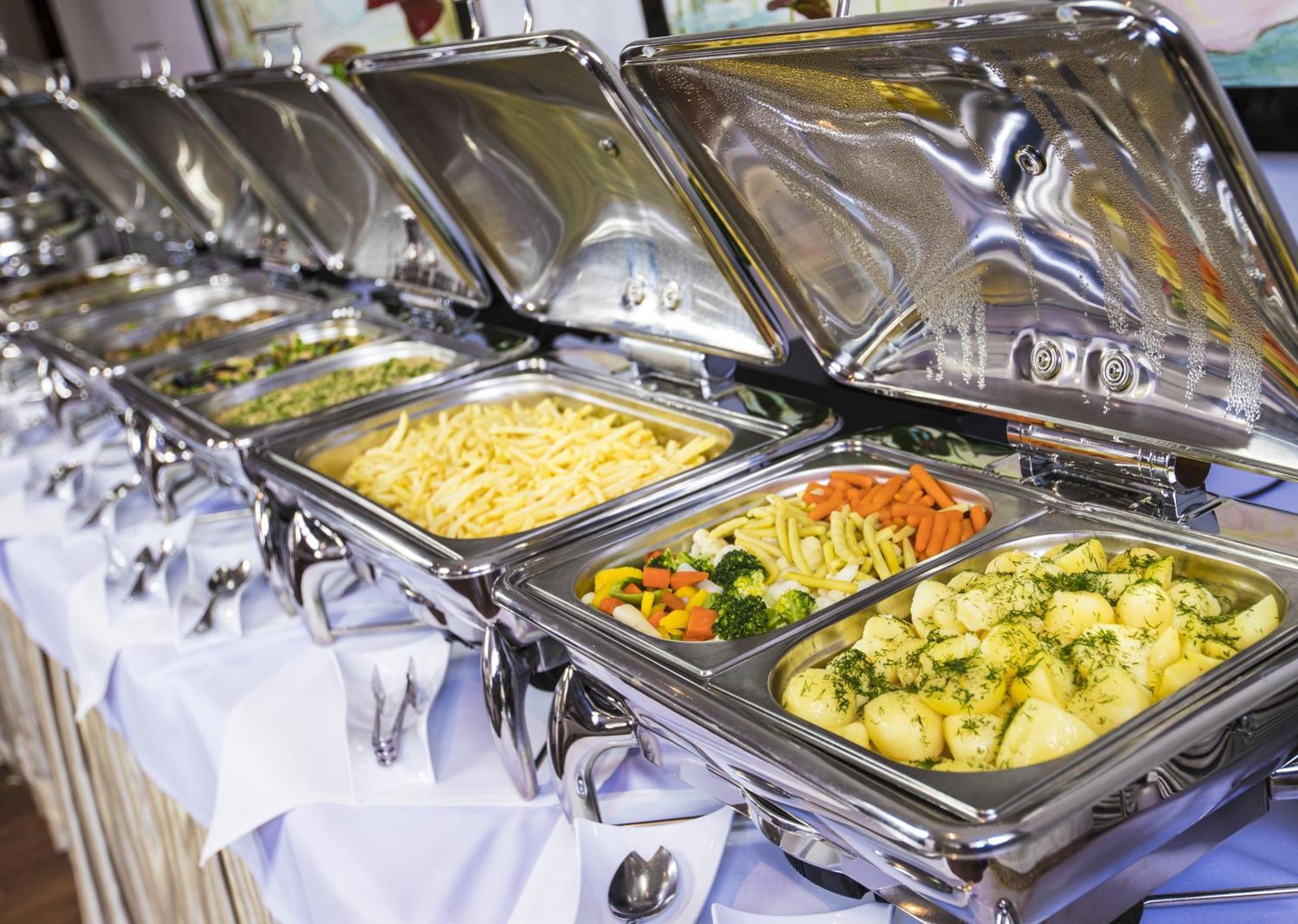 Grand Lubicz Uzdrowisko Ustka Hotel Exterior foto A chafing dish buffet