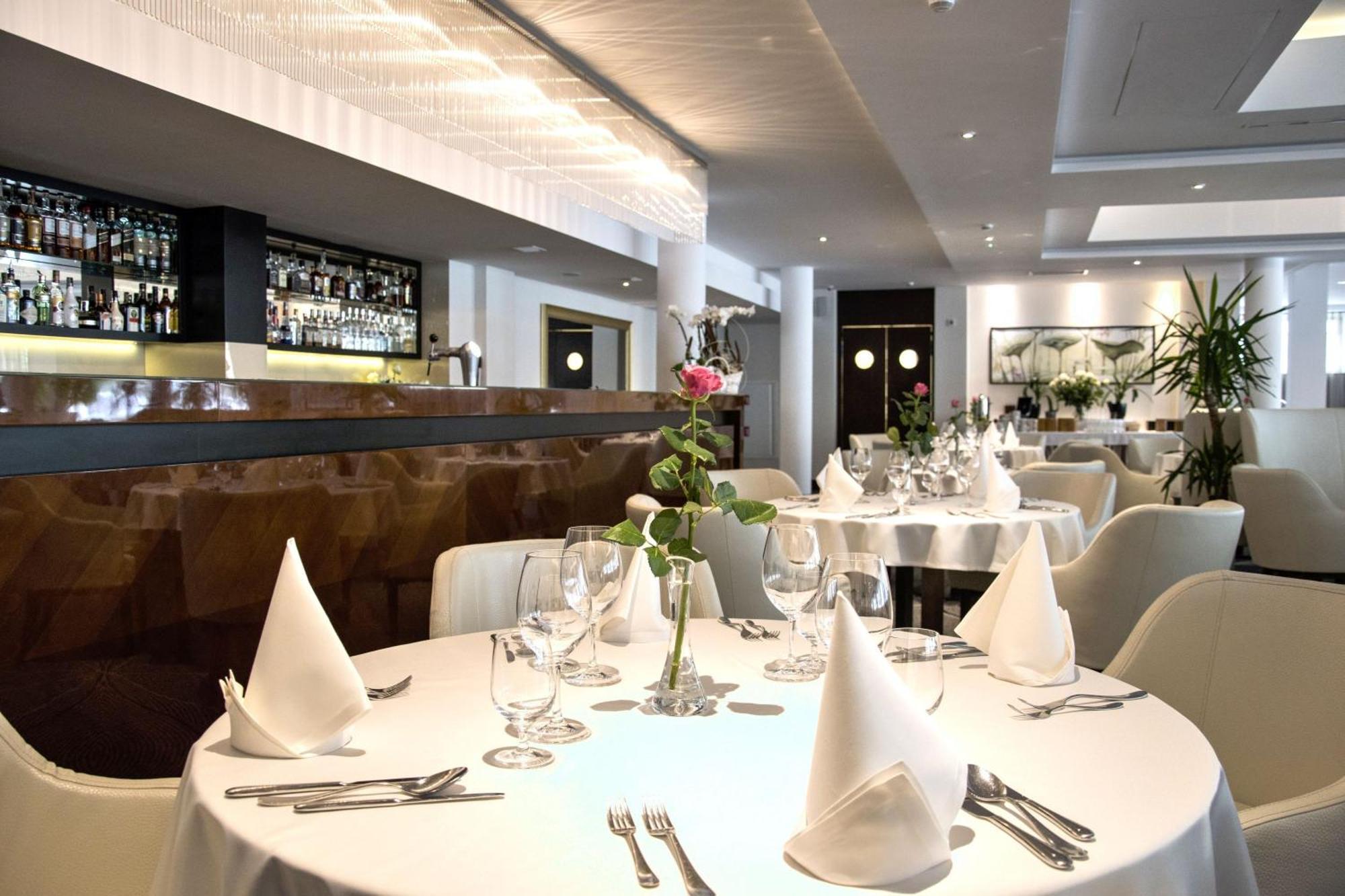 Grand Lubicz Uzdrowisko Ustka Hotel Exterior foto Restaurant "Schiff"