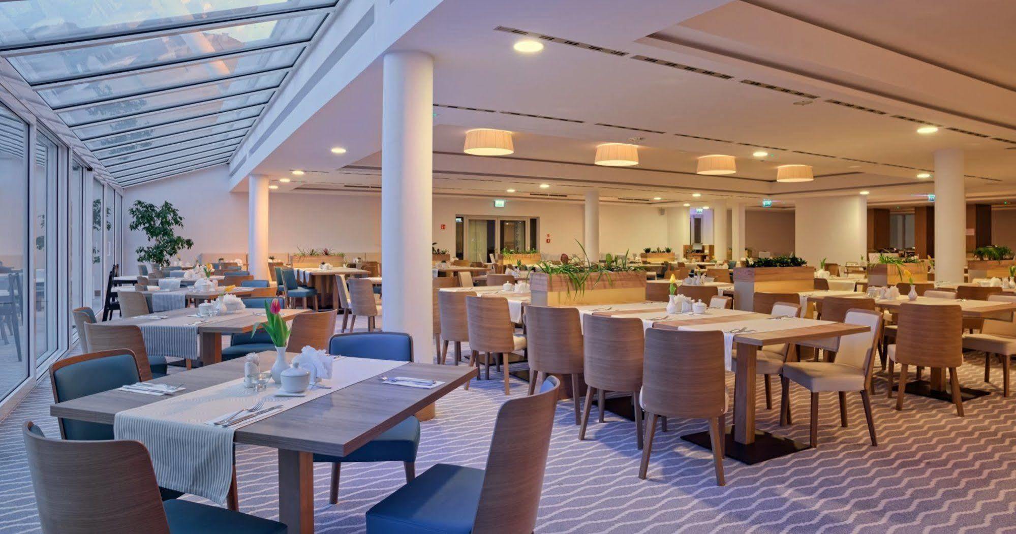 Grand Lubicz Uzdrowisko Ustka Hotel Exterior foto Restaurant