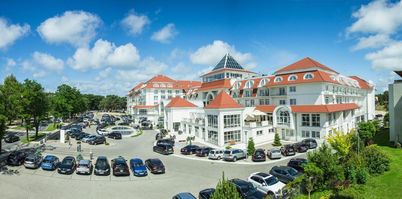 Grand Lubicz Uzdrowisko Ustka Hotel Exterior foto The main building of the university